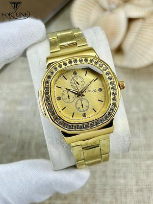 tylish Women's Chain Strap Watch